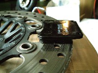 ���s�Ԏ퉞�̎ЊO�p�b�h�����邱�Ƃ͌�Œm�����B���AAP�̃L�����p�̓p�b�h�ʔ��肾�B�܂�����B