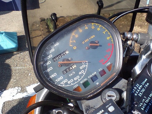 ���B�u�܂�ĂĂ� �S�̖ڂœǂ� �^�R���[�^�[�v