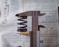 ���������A�Ȃ�ō��X�����Ă���񂾂낤�c�B