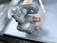 �l�b�g�Œ��ׂĂ݂�ƁA�N���ɂ���ăr�~���[�Ɍ`�󂪈قȂ�悤���B