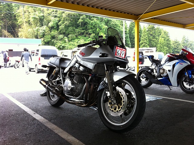 ���������ɖ������Ȃ��B���������ɓ]�΂Ȃ��𐾂��B