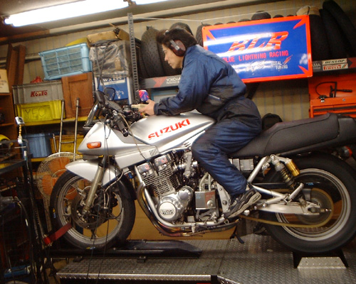 ���Ȃ݂ɁA��\�̗�؂���͖l�̊����������Y��Ă����B