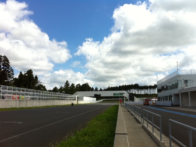 ���ĂɎB�e�����ʐ^�ł��B���[����[�����B