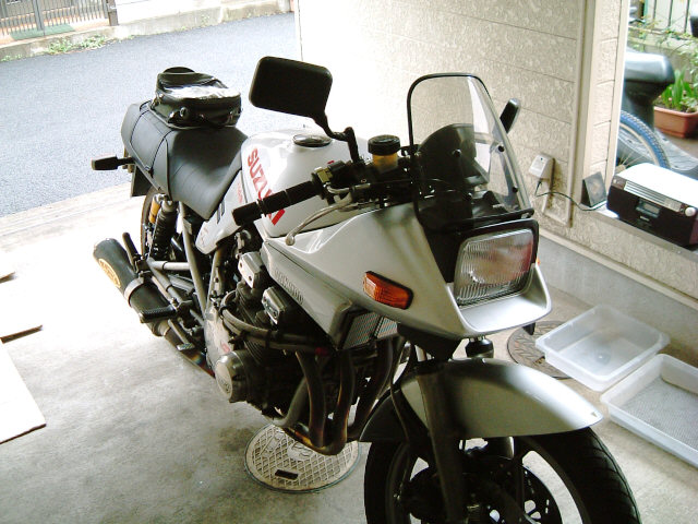 �����̍�ƕ��i�B