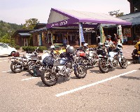 �l�͕��ʂ̃\�t�g�N���[����H�ׂ܂�����B