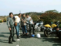 �E���ɒ��ځB