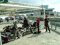 ����ڂ̒��Bgizmo����WRONG���Ɩl��2DAY'S�ƂȂ�܂����B���K�������B���⎤����Ȃ��āA���炢�덆�̓V�[�g�ł��񂾂�B