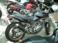 �������SAT���BSTD620�{���̃L���uCR�Bgizmo���Ɠ������G���W���͑����B�����A���̎����r�~���[�ɈႤ�B�ᑬ��ł͈�a�������肠��Ȃ̂ɁA�U�߂�قǂɕ��ʂɂȂ�s�v�c�ȃn���h�����O�B�b��̃X���b�g�����b�J�[�͂��̃}�V���ɂ��B