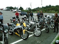 Buell�̃I�[�i�[���߂��Ă���Ȃ��B