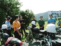 �ł����傤�ނȂ����ƌ����ƁA�e�͂Ȃ��ˍ��݂�����B