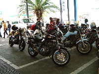 �֓��g����s�����B��O�͖�����S���B