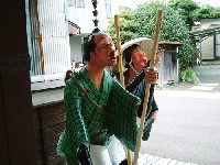 ���f���͂₶���������L�炵���B�ڂ��o�P���b�^�B