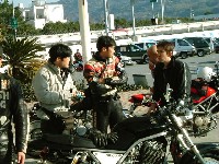 ������ł��A�R�A�ȉ�b���W�J����Ă���͗l�B