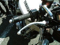 �~���[�ۂ�����B���AR1���W�A���}�X�^�ɁAR6���o�[���t���Ă܂��ˁB���o�[���߂��Ȃ��āA�ǂ������������ł��B