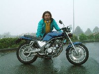 1KT�̃t�H�[�N����ɓ��ꂽ���̂́A�J�[�g���b�W�E�G�~�����[�^�ɂ��䂩��Ă��āA�ґ�ȔY�ݒ��B