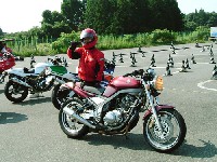 �X���[�Y�ɑ����Ă��܂�����B