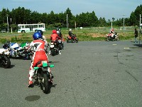 �y���M������N���X����OK�B