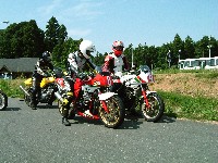 �g���R���[���J���[��SRX250�B�Ȃ�Ƃ��������B�i���͏����J���[�j�����đ����B