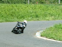 '80s�X�^�C���̃n���O�I�t�B�C�J�X�B