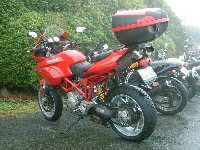 �ɂ��^�C�A�APilotRoad���V�F�C�N�_�E���B�����^�C�A�ł��B