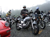 �u���񂽂��ʐ^�Ȃ񂩎B���Ă���o���x���ł��傤���v�͂������ł����݂܂���B