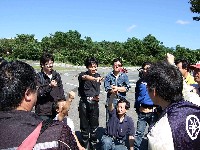 ����ȂƂ��ł���񂯂���B���ՓI�Ɍ��āA���ƃw���ȏW�c�����c�B