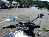 ���ւց`�B�����ł����B�c�ƁA�����Ă���l�Ɍ�����B