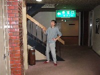 ���܂��[�B�ł��^�o�R�z���ɐl���͂Ȃ��̂ł���B���񂿂�a�B