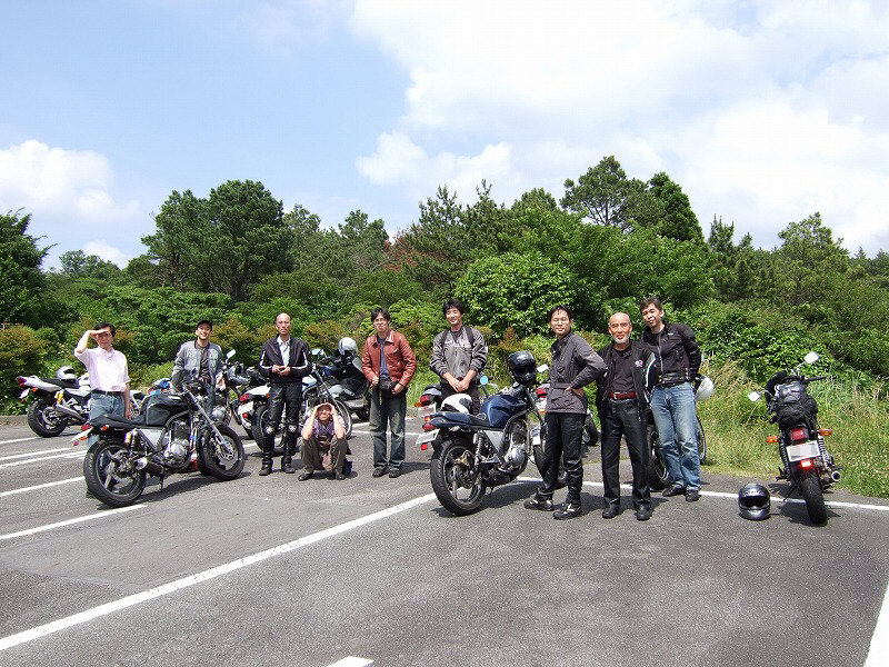 ������悤�Ȑ�̉��ŁB�����������̓o�X�p�̒��ԃX�y�[�X�ŁA����ɑS���ǂ��o�����i��