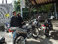 gizmo���F�u�����A���ꂪ���݂̐��ŁA�T�ɂ����Ɗ��Y���ċP���̂��l�̐�����v��������F�u�܂���X�g�[�J�[�̐��Ȃ̂ˁH�v(�䎌�͝s���ł�)