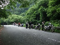 ��̂����炬�Ɏ��𐟂܂��A���_�W���I�H