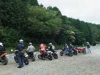 �����ЂƂ����肵�ċA��i��