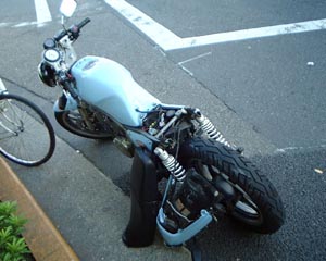 �����ׂ����ƂɁA�^���N�ɉ��݂͂Ȃ��B